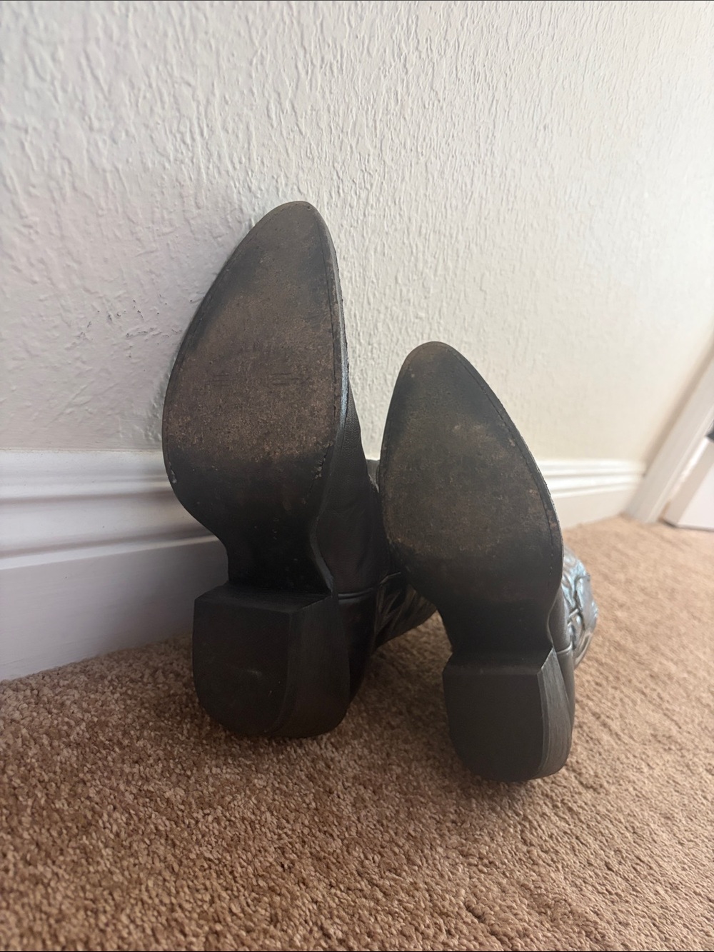 Idyllwind Black Short Cowboy Boots - Picture 4 of 5